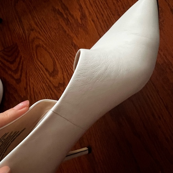Something Navy Dina Pumps - White Leather - Picture 14 of 16